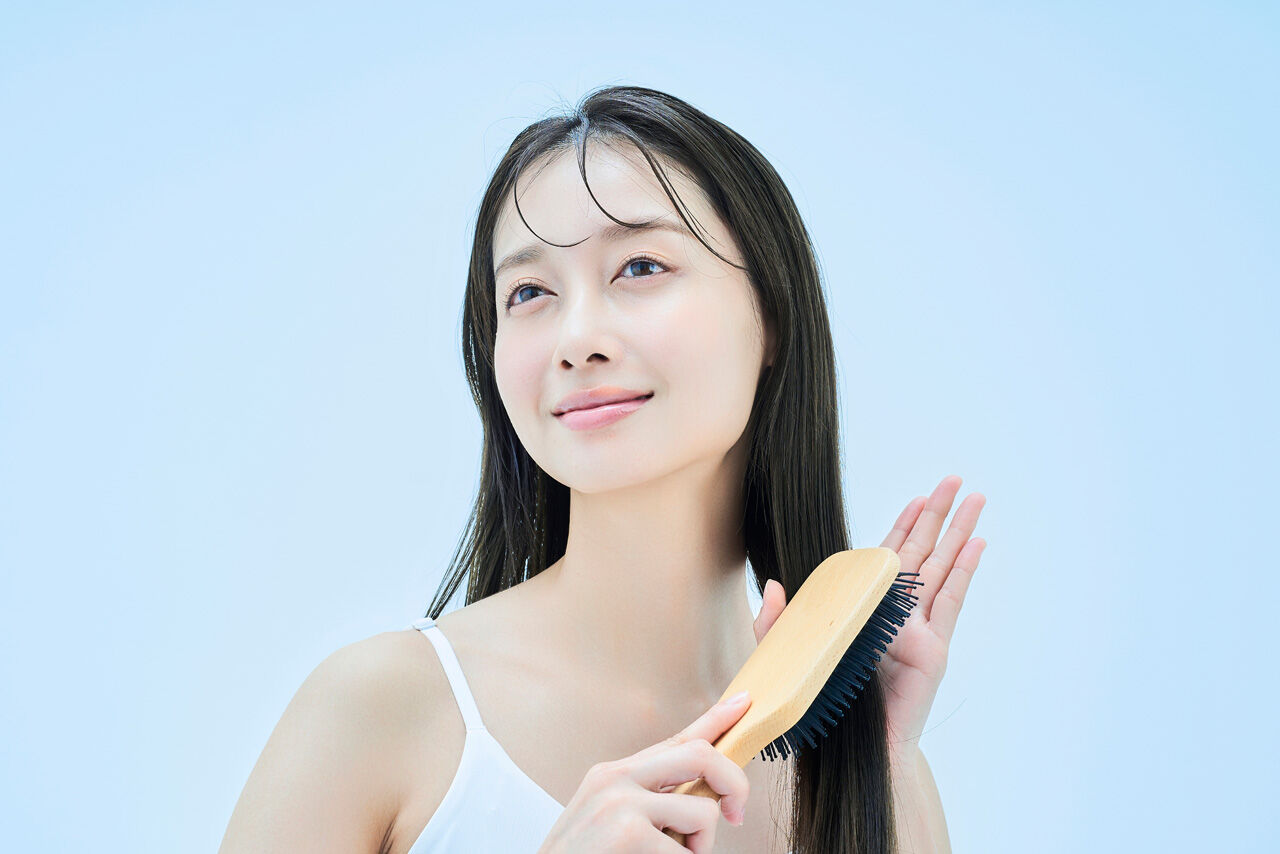 日常ケアでできる傷んだ髪の改善：髪質を高めるシンプルガイド